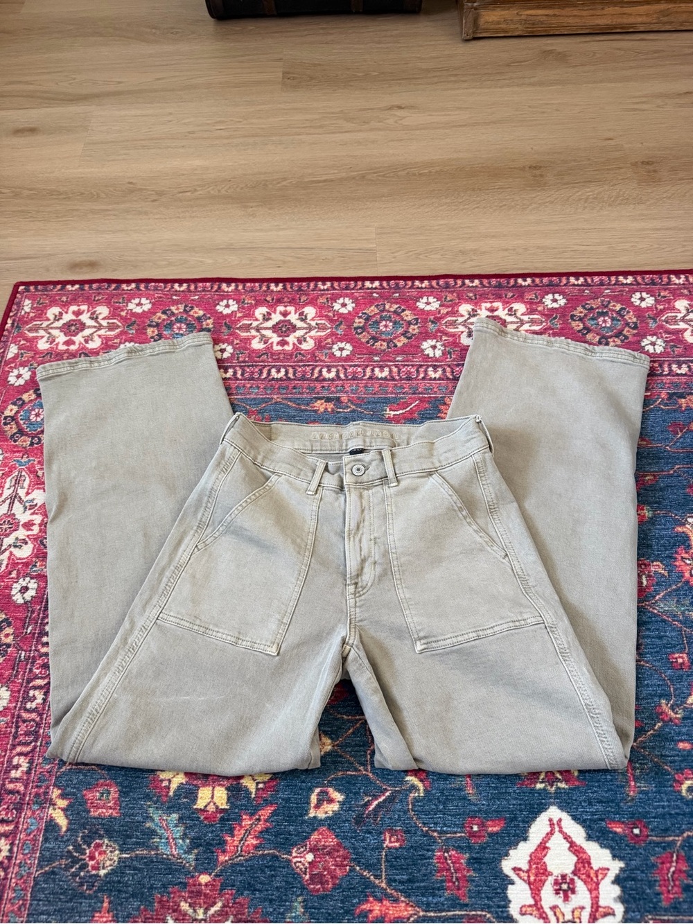 American Eagle Y2K Cargo Jeans – Size 4